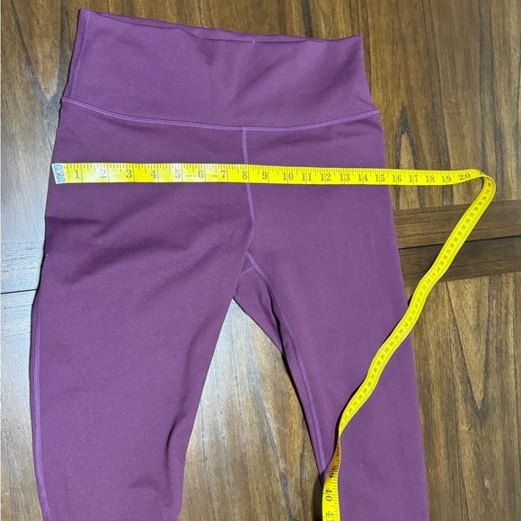 Fabletics Power Hold Women M Eggplant Cropped Athletic Pants Capri - Picture 7 of 10
